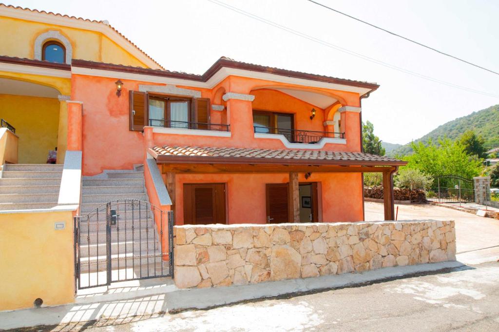 Piero House a Tanaunella - Spazioso appartamento