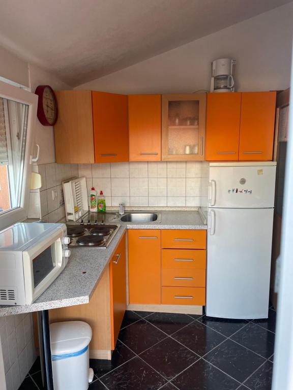 Kuchyň nebo kuchyňský kout v ubytování Apartman Jukic