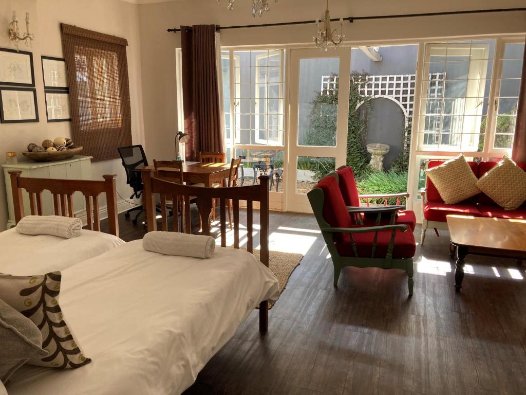 Posezení v ubytování Home From Home, Waverley B&B, Johannesburg