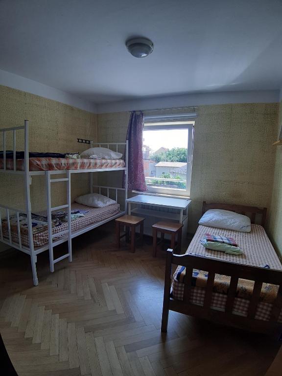 Zdjęcie z galerii obiektu Apartments and rooms with WiFi Zagreb - 15959 w Zagrzebiu