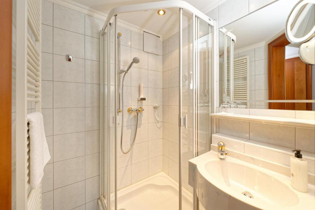 Koupelna v ubytování Hotel Edelweiss