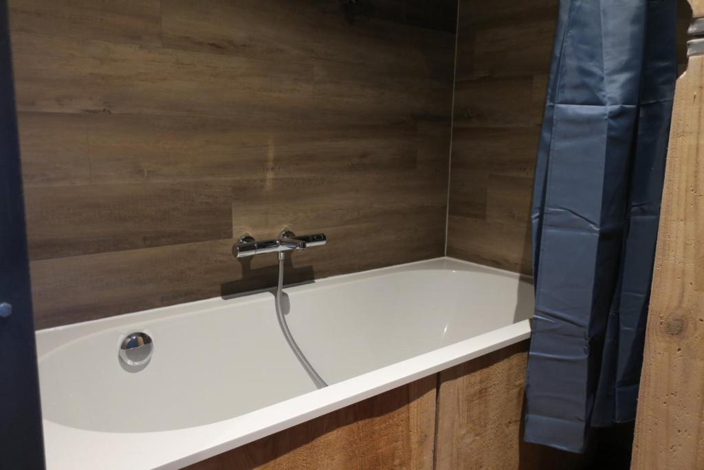 Koupelna v ubytování L'Atelier - Gîte urbain chaleureux