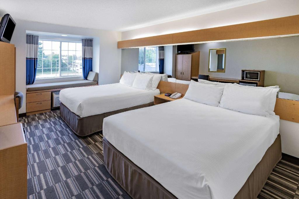 Microtel Inn & Suites by Wyndham Plattsburgh photo