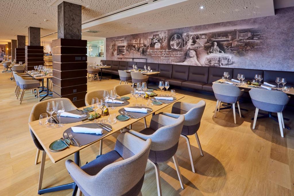 Ein Sitzbereich in der Unterkunft Kasino Hotel
