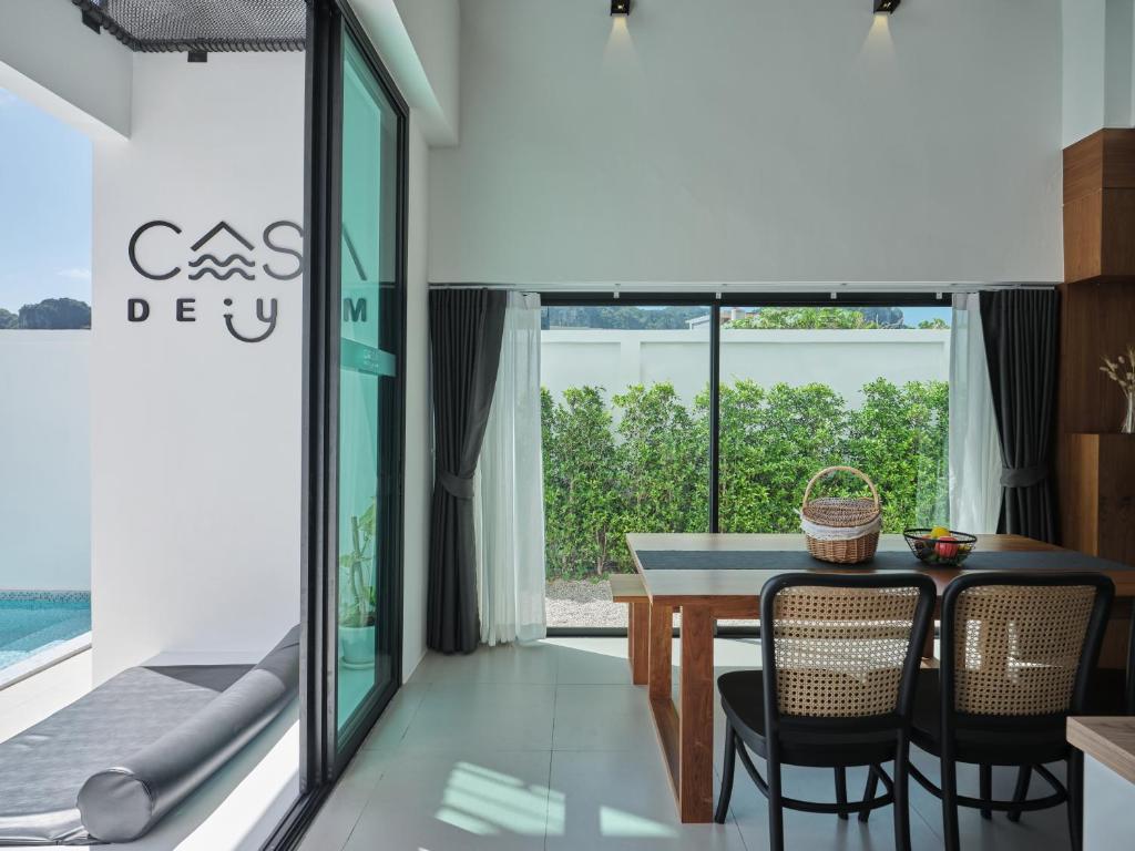 Bazén v ubytování Casa de Yim, Eco Pool Villa nebo v jeho okolí