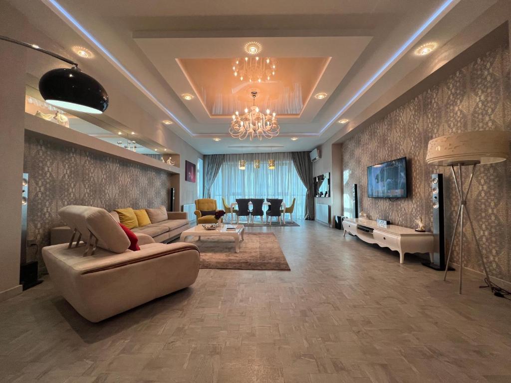 فضای داخلی Megafun Luxury Family Apartment در باکو - تصویر ۳
