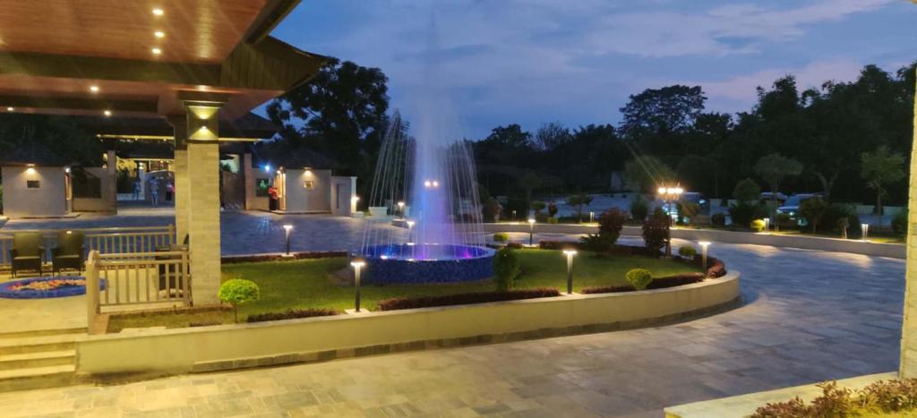 Piscina di Soaltee Westend Resort Chitwan o nelle vicinanze