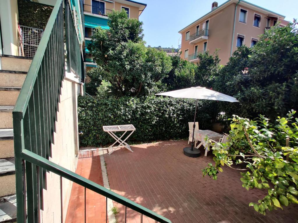 Vonkajšia záhrada v ubytovaní Appartamenti con giardino e posto auto per famiglie