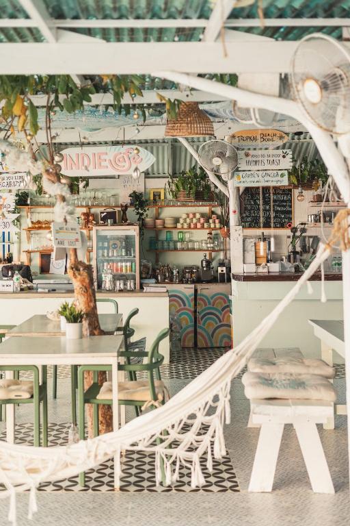 Indie Beach Bungalows - 16