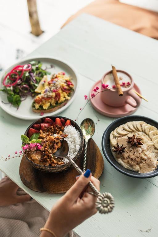 Indie Beach Bungalows - 3