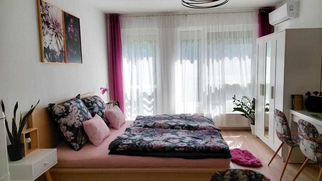 Studio Florens 9400 Sopron, 33 Lőver körút kép - 1