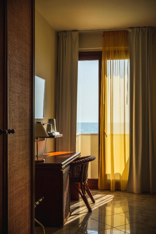 Apulia Hotel Taranto Ara Solis - Camera Doppia Con Vista Mare
