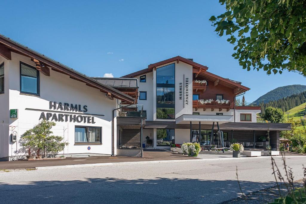 Budova, kde se aparthotel nachází