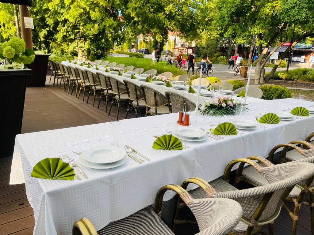 Restaurace v ubytování Villa Hotel