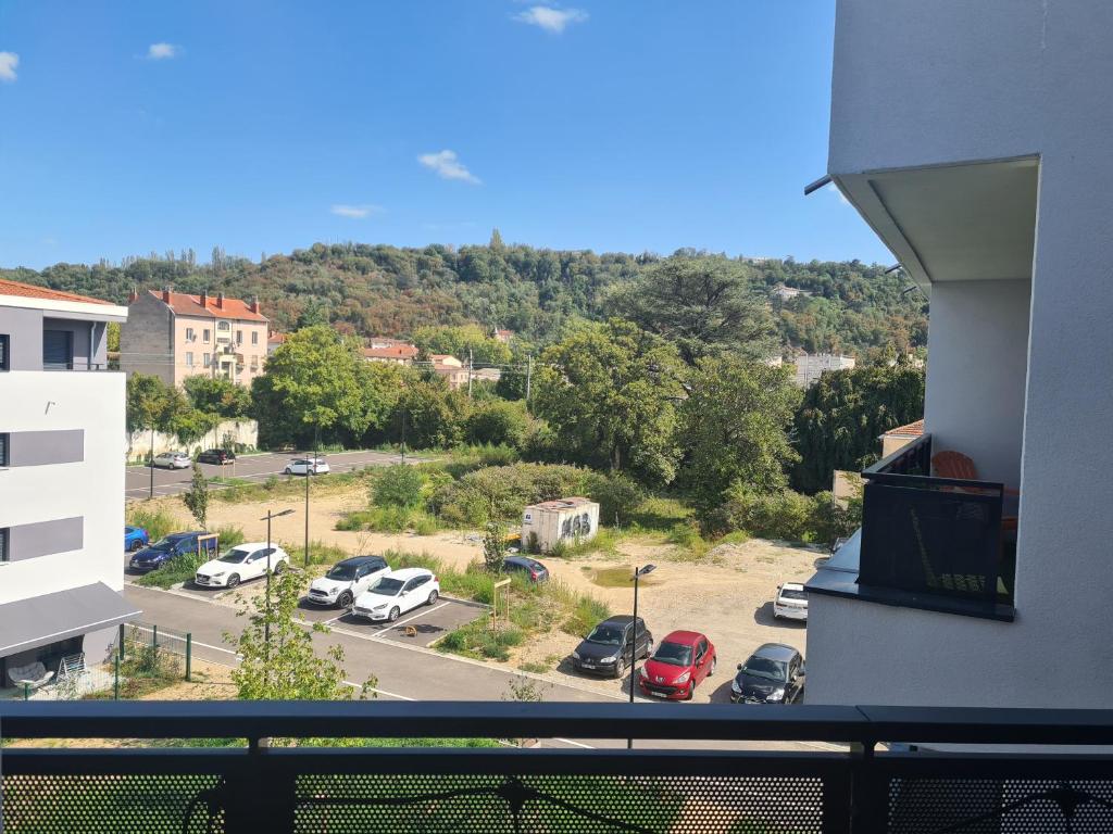 Fotografia z galérie ubytovania Résidence neuve avec parking intérieur et balcon v destinácii Vienne