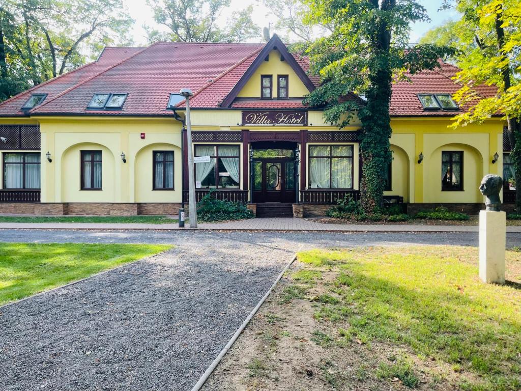 Budova, kde se hotel nachází