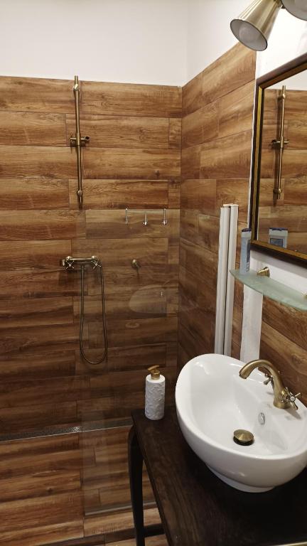 Kúpeľňa v ubytovaní Guesthouse Tulipán Vendégház
