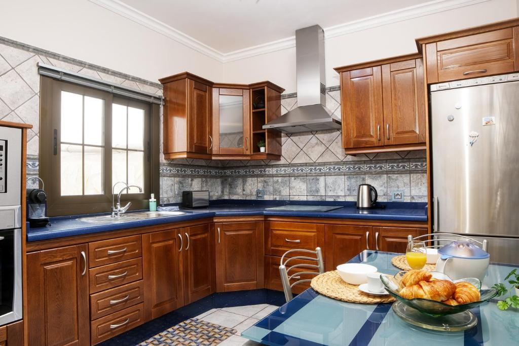 Kuchyň nebo kuchyňský kout v ubytování Casa Jolatero Ventana al Charco