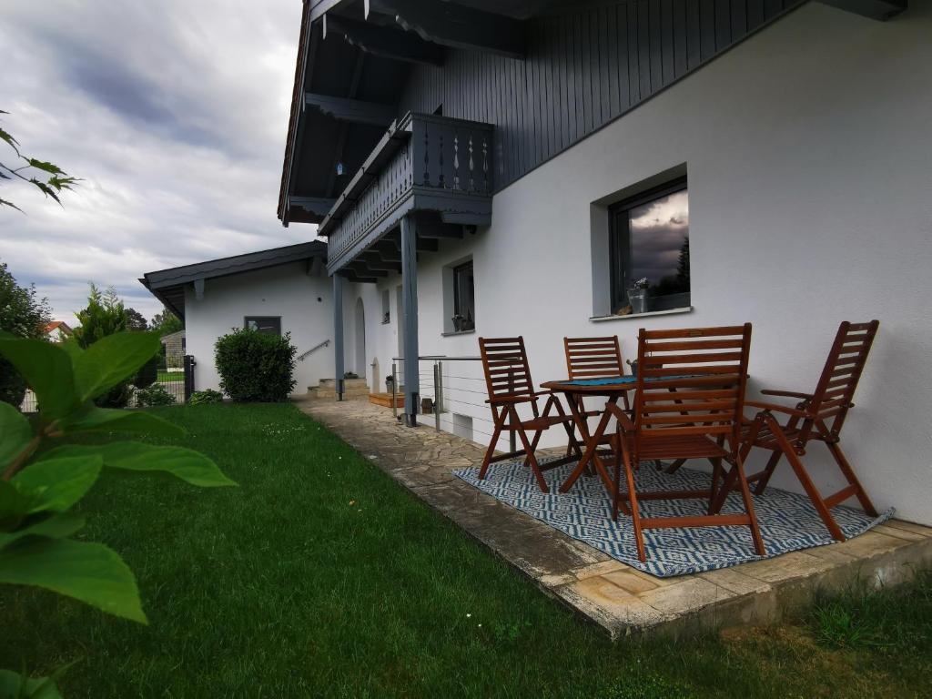 Zahrada ubytování Ferienwohnung Chiemseeliebe