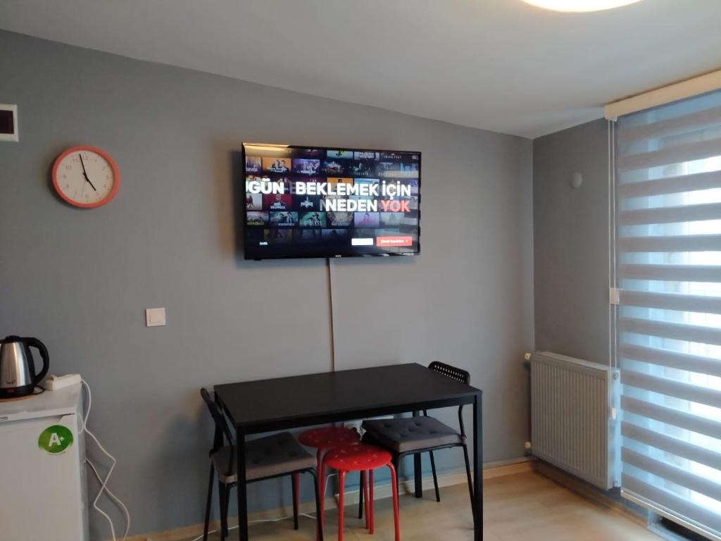 TV a/nebo společenská místnost v ubytování Oval Flats Old City