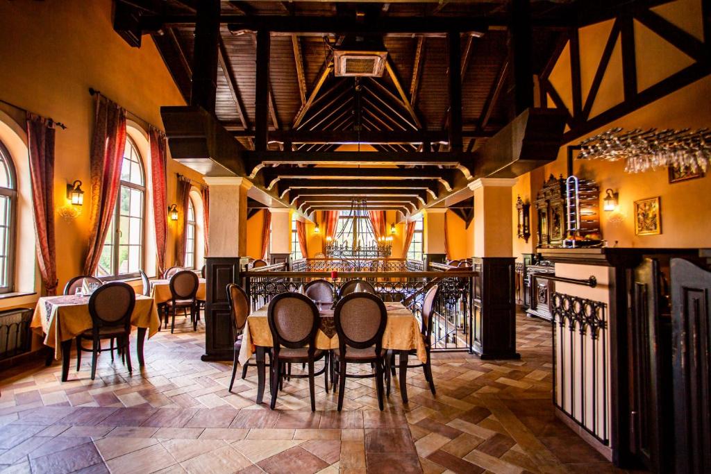 Restaurace v ubytování Hotel Turnul