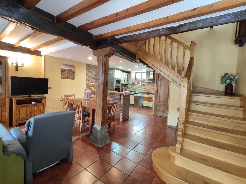 A kitchen or kitchenette at Casa Elvira