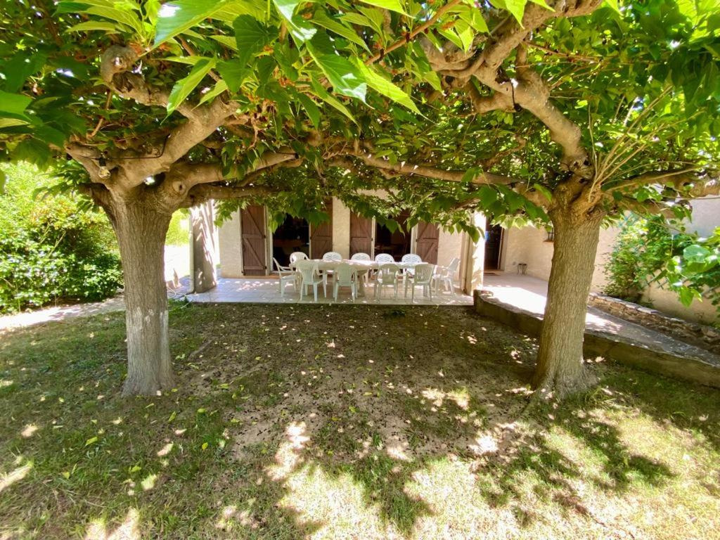 Ogród w obiekcie Belle et grande villa pour des séjours en famille et entre amis