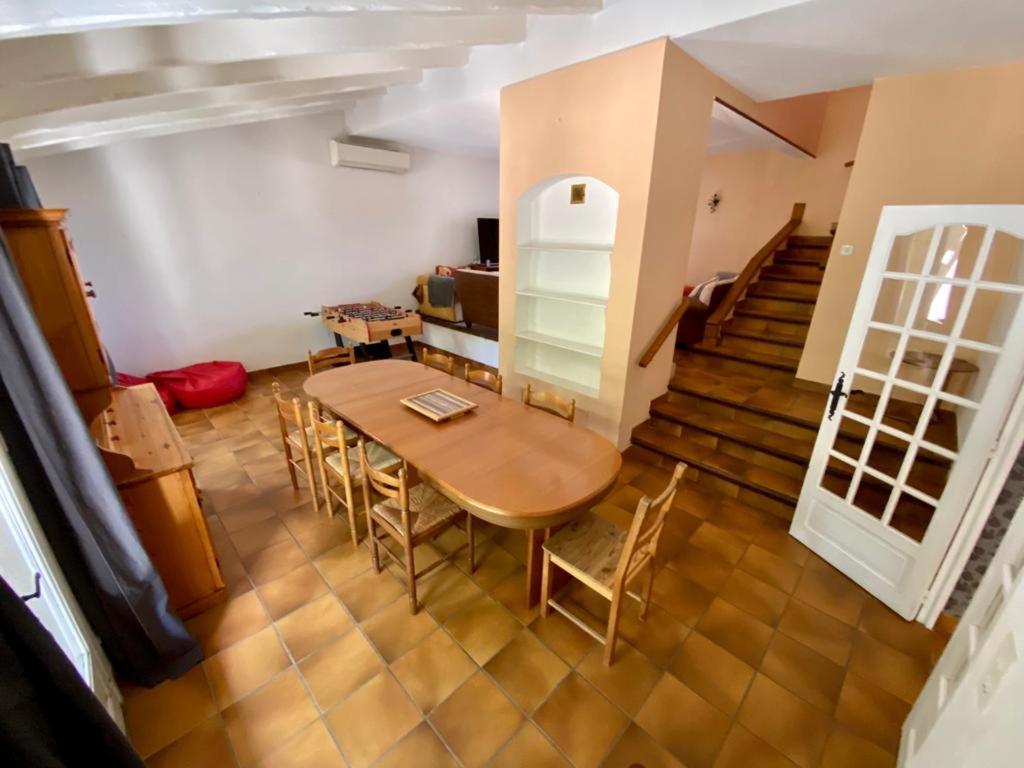 Część wypoczynkowa w obiekcie Belle et grande villa pour des séjours en famille et entre amis