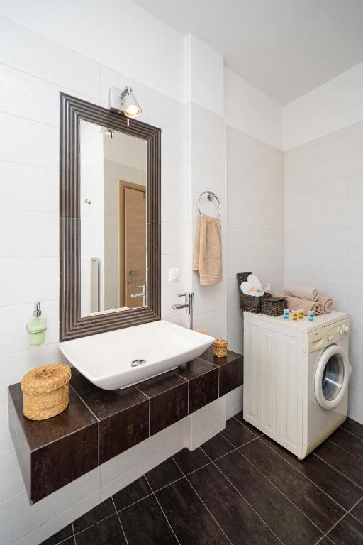 Koupelna v ubytování Mira Sitia Luxury Apartment