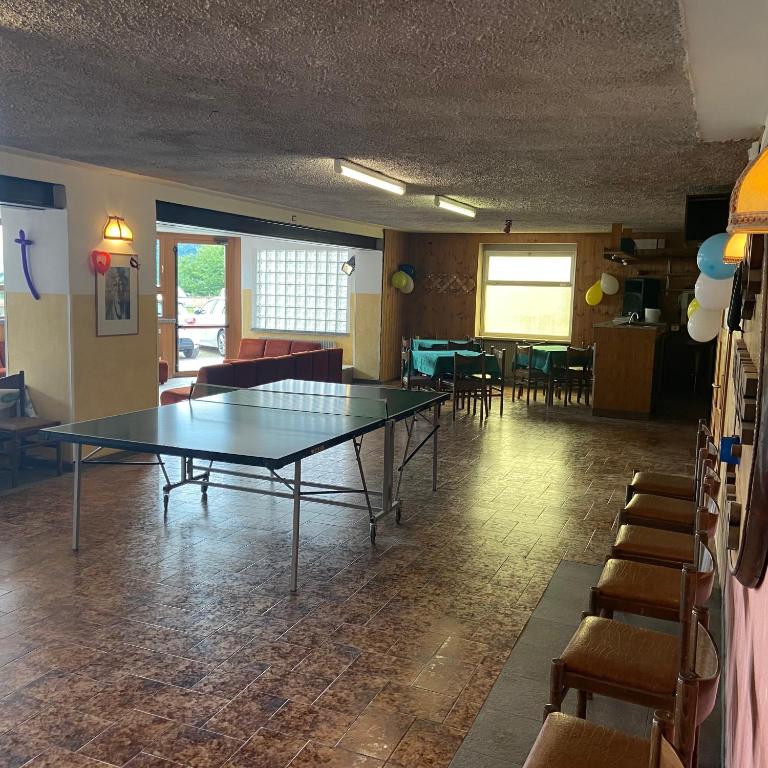 Stolní tenis v ubytování Hotel Olisamir nebo okolí