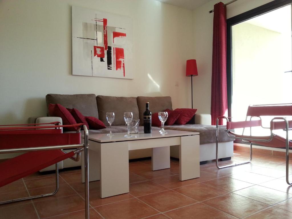 Posezení v ubytování Apartamento unifamiliar Golf Vera urb privada y tranquila