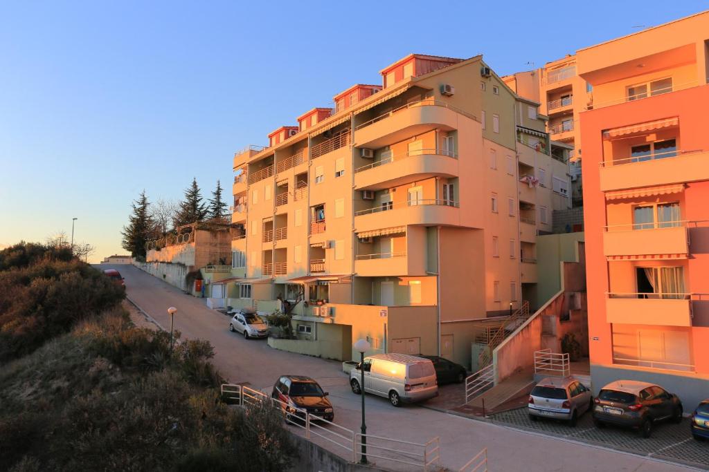 Fotografia z galérie ubytovania Apartments with WiFi Makarska - 15307 v destinácii Makarska