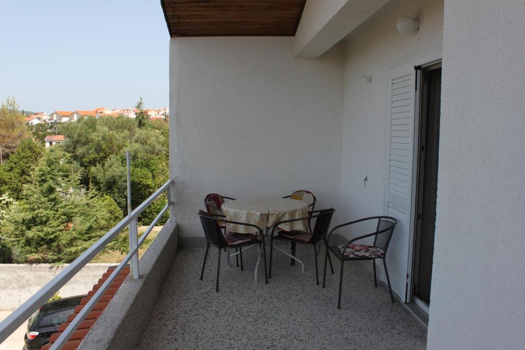 Balkón alebo terasa v ubytovaní Apartments with parking spaces Krk - 15331