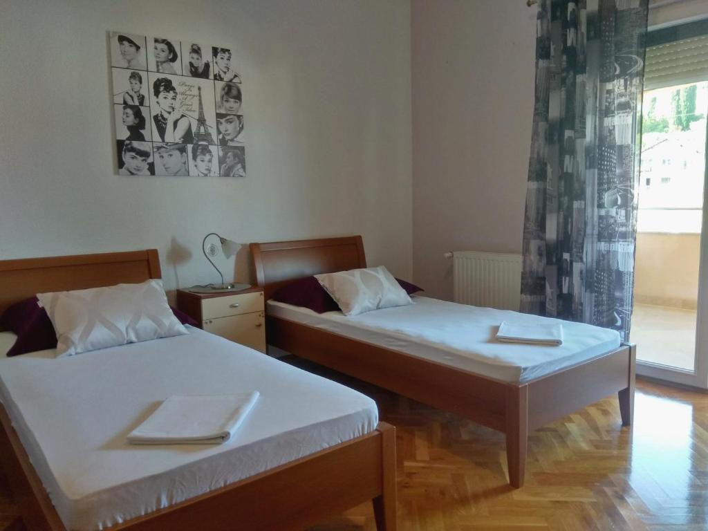 Apartments with parking space Trogir - 15349