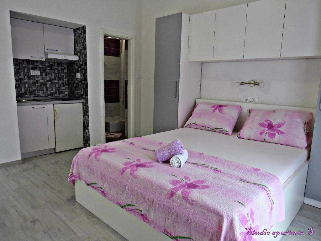 Apartments with parking space Podstrana, Split - 15377