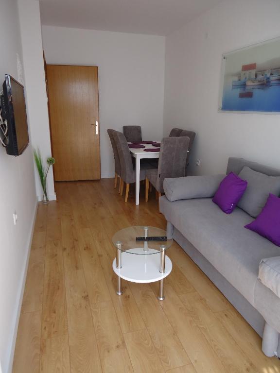 Fotografie z fotogalerie ubytování Apartment Novi Vinodolski 15412a v destinaci Novi Vinodolski