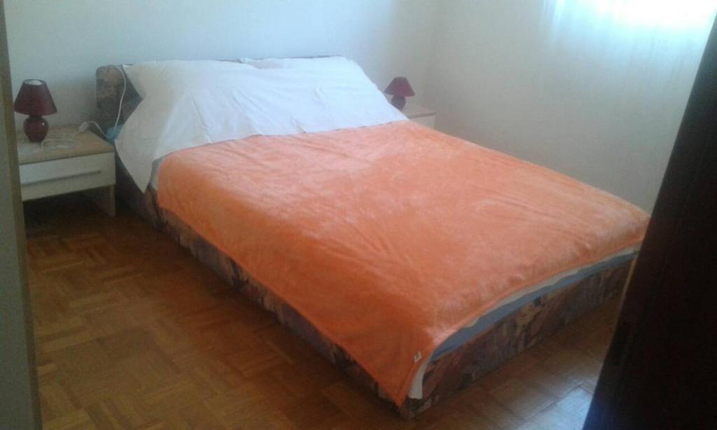 Fotografia z galérie ubytovania Apartments by the sea Cres - 15426 v Cresi