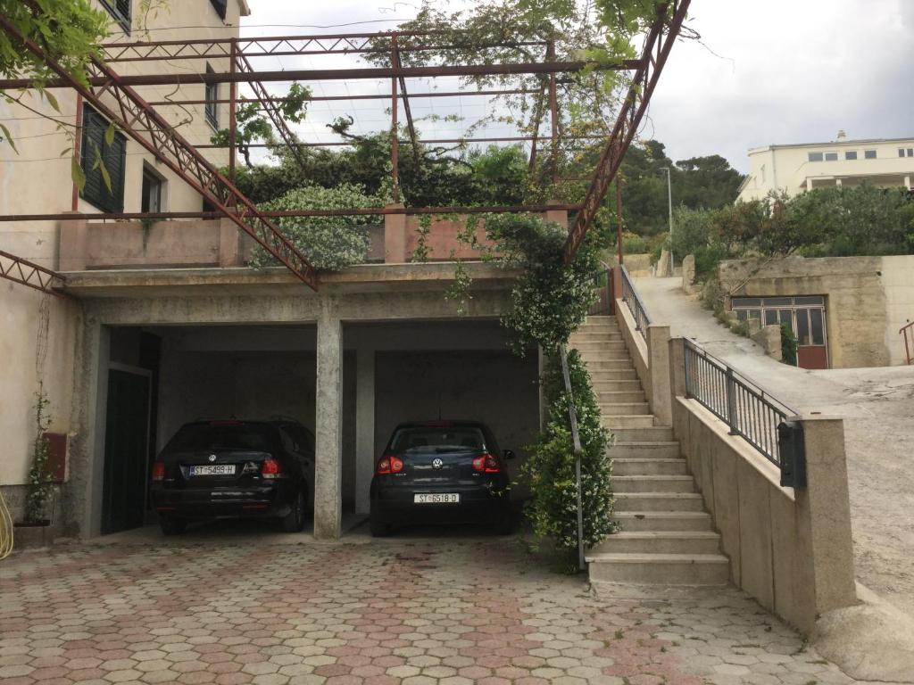 Budova, v ktorej sa apartmán nachádza