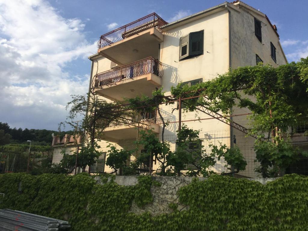 Budova, kde se apartmán nachází