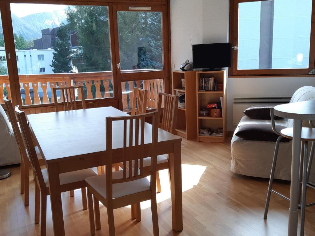 Posedenie v ubytovaní Les Deux Alpes - Appartement 2 pièces, 6 personnes, 42m², au pied des pistes avec garage privatif - FR-1-516-182