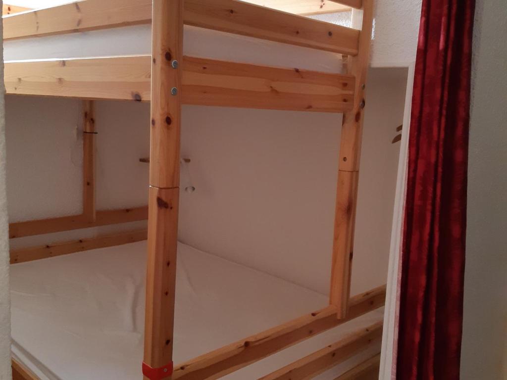 Posteľ alebo postele v izbe v ubytovaní Les Deux Alpes - Appartement 2 pièces, 6 personnes, 42m², au pied des pistes avec garage privatif - FR-1-516-182