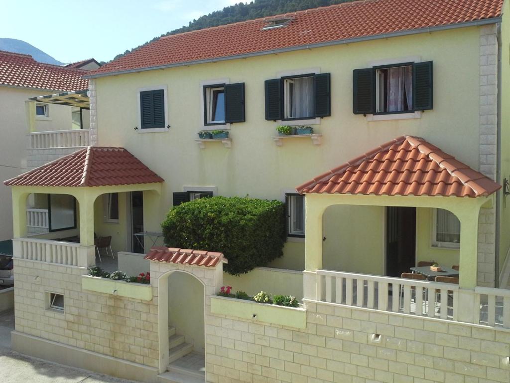 Fotografie z fotogalerie ubytování Apartments with a parking space Bol, Brac - 15564 v destinaci Bol