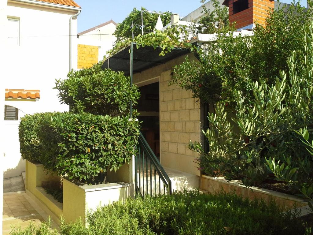 Fotografie z fotogalerie ubytování Apartments with a parking space Bol, Brac - 15564 v destinaci Bol