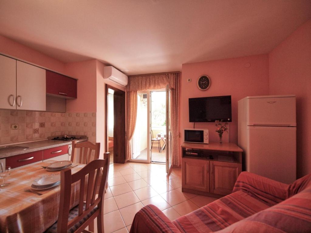 Kuchyň nebo kuchyňský kout v ubytování Apartments by the sea Srima - Vodice, Vodice - 15621