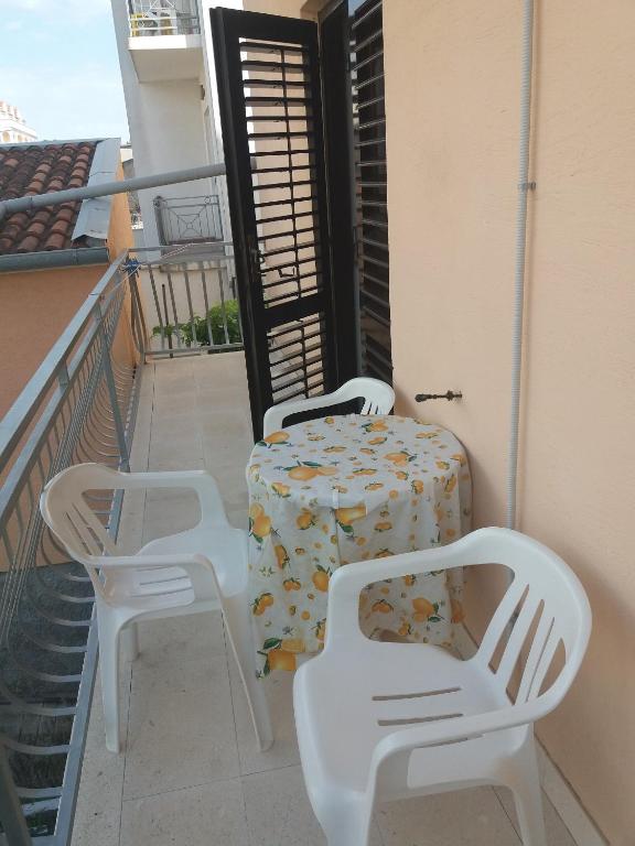 Fotografia z galérie ubytovania Apartments with a parking space Biograd na Moru, Biograd - 15651 v destinácii Biograd na Moru