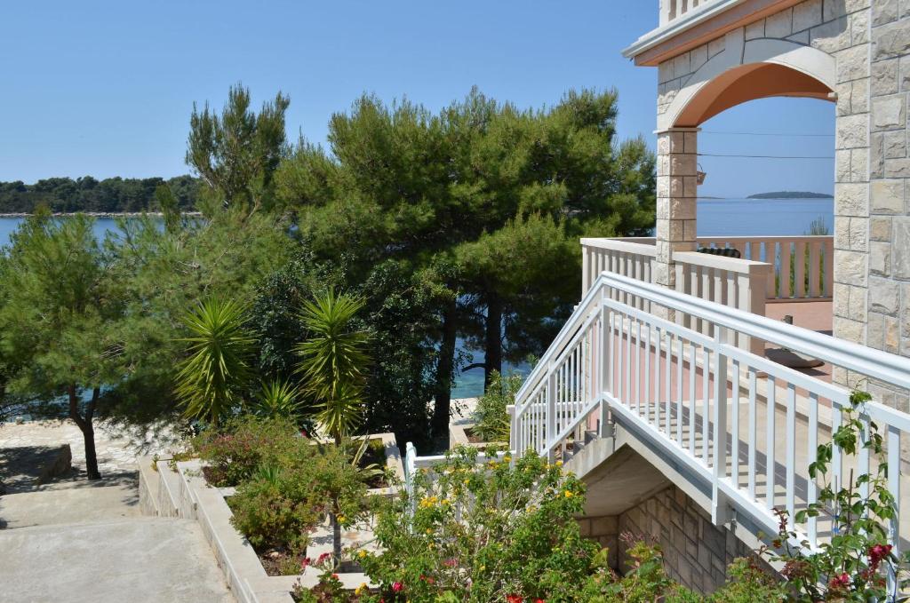 Fotografie z fotogalerie ubytování Apartments by the sea Karbuni, Korcula - 15699 v destinaci Prizba