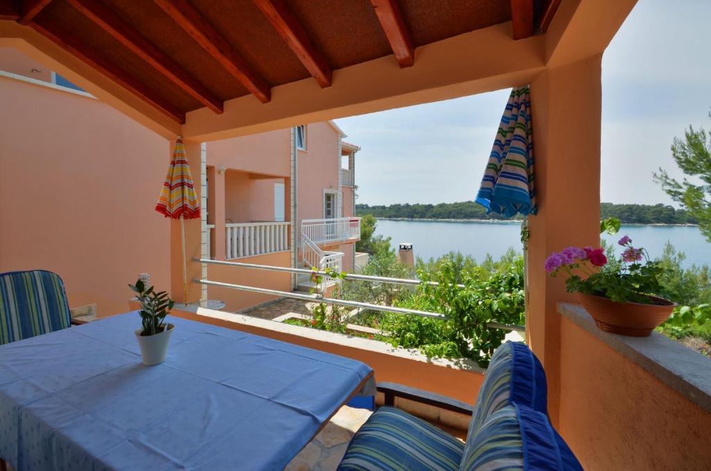 Fotografie z fotogalerie ubytování Apartments by the sea Karbuni, Korcula - 15699 v destinaci Prizba