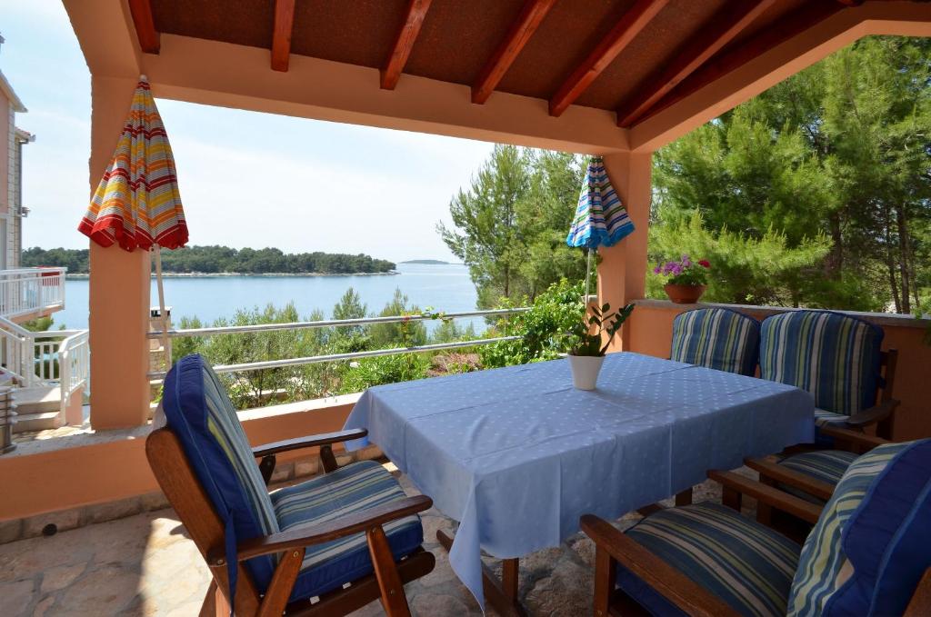 Fotografie z fotogalerie ubytování Apartments by the sea Karbuni, Korcula - 15699 v destinaci Prizba