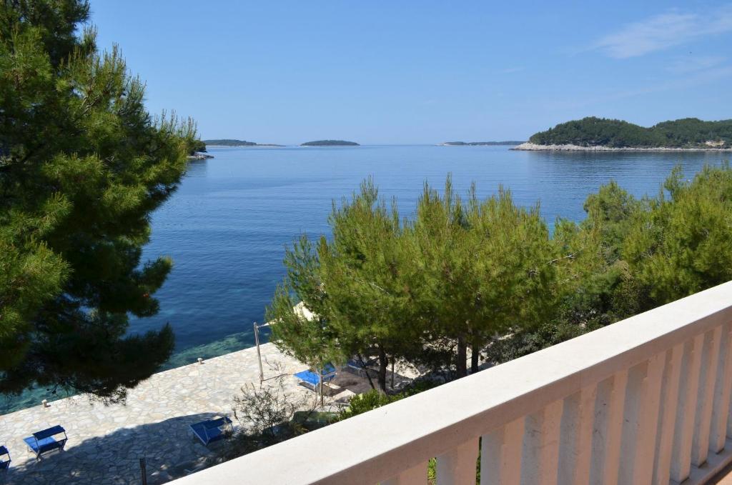 Fotografie z fotogalerie ubytování Apartments by the sea Karbuni, Korcula - 15699 v destinaci Prizba