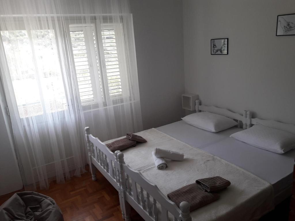 Fotografia z galérie ubytovania Apartments with a parking space Trpanj, Peljesac - 15710 v destinácii Trpanj